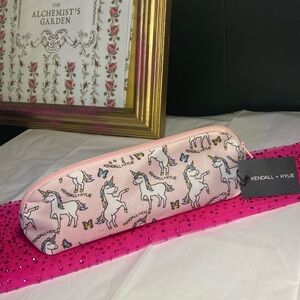 Kendall & KYLIE Makeup brush holder NWT